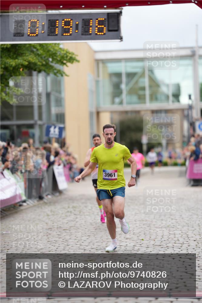 12.06.2026 - Holstenköstenlauf LAZAROV Photography http://msf.ph/oto/9740826 12.06.2026 17:49:14 Laufen 3961, 4897 meine-sportfotos.de