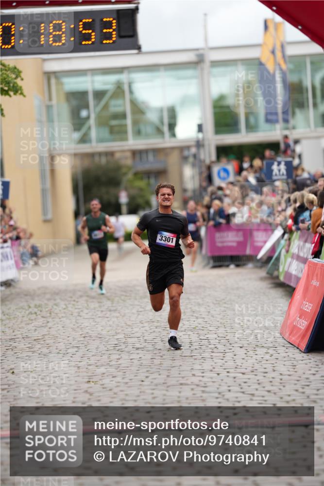 12.06.2026 - Holstenköstenlauf LAZAROV Photography http://msf.ph/oto/9740841 12.06.2026 17:48:51 Laufen 3121, 3301 meine-sportfotos.de