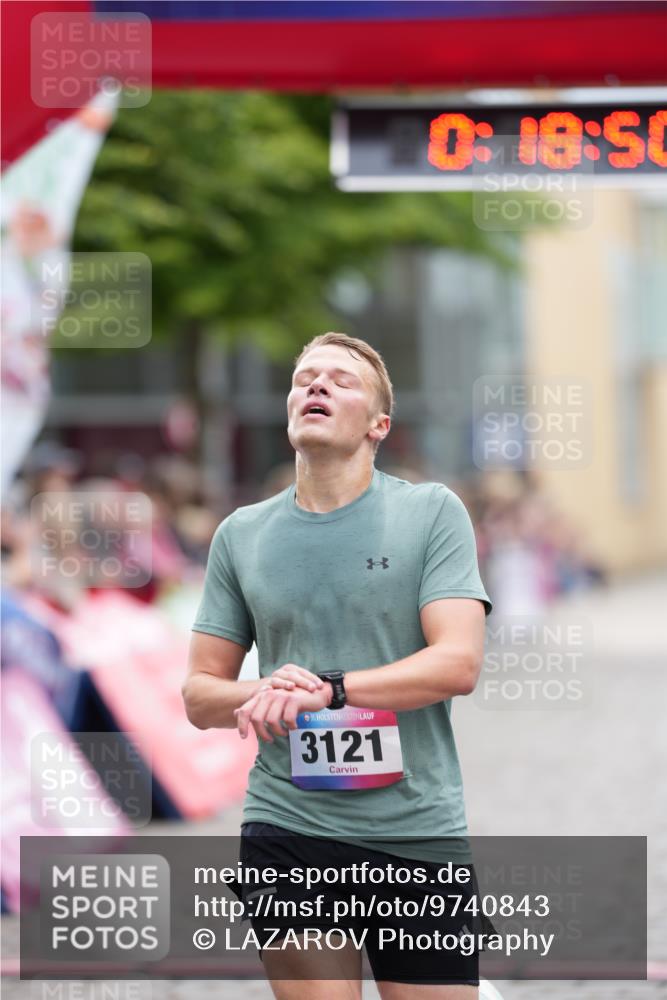 12.06.2026 - Holstenköstenlauf LAZAROV Photography http://msf.ph/oto/9740843 12.06.2026 17:48:48 Laufen 3121, 4202 meine-sportfotos.de