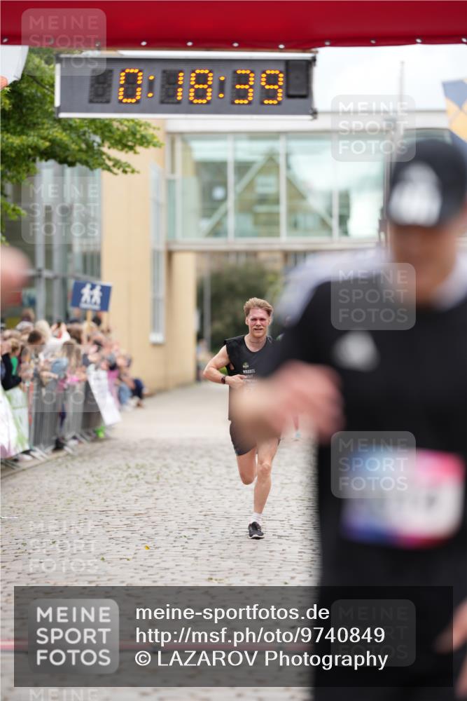12.06.2026 - Holstenköstenlauf LAZAROV Photography http://msf.ph/oto/9740849 12.06.2026 17:48:38 Laufen 3311, 3314, 3438 meine-sportfotos.de