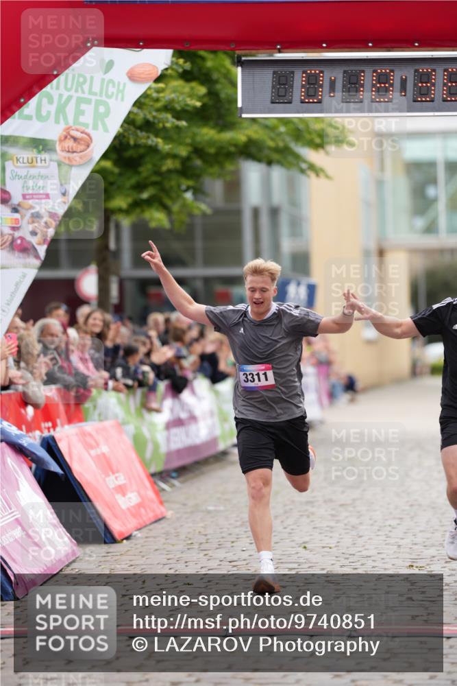 12.06.2026 - Holstenköstenlauf LAZAROV Photography http://msf.ph/oto/9740851 12.06.2026 17:48:34 Laufen 3311, 3314 meine-sportfotos.de