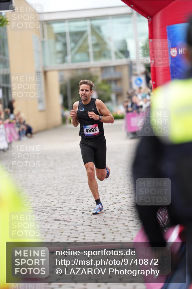 12.06.2026 - Holstenköstenlauf LAZAROV Photography http://msf.ph/oto/9740872 12.06.2026 17:46:47 Laufen 4892 meine-sportfotos.de
