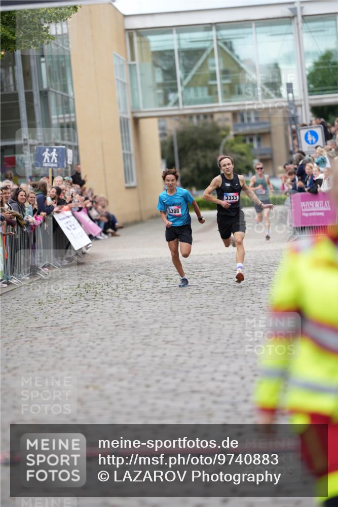 12.06.2026 - Holstenköstenlauf LAZAROV Photography http://msf.ph/oto/9740883 12.06.2026 17:46:28 Laufen 3333, 3388 meine-sportfotos.de