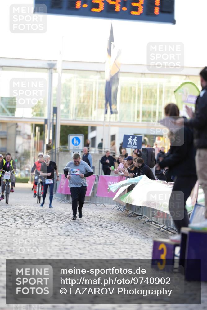 12.06.2026 - Holstenköstenlauf LAZAROV Photography http://msf.ph/oto/9740902 12.06.2026 20:34:35 Laufen 3772, 3221, 3, 000, 00 meine-sportfotos.de