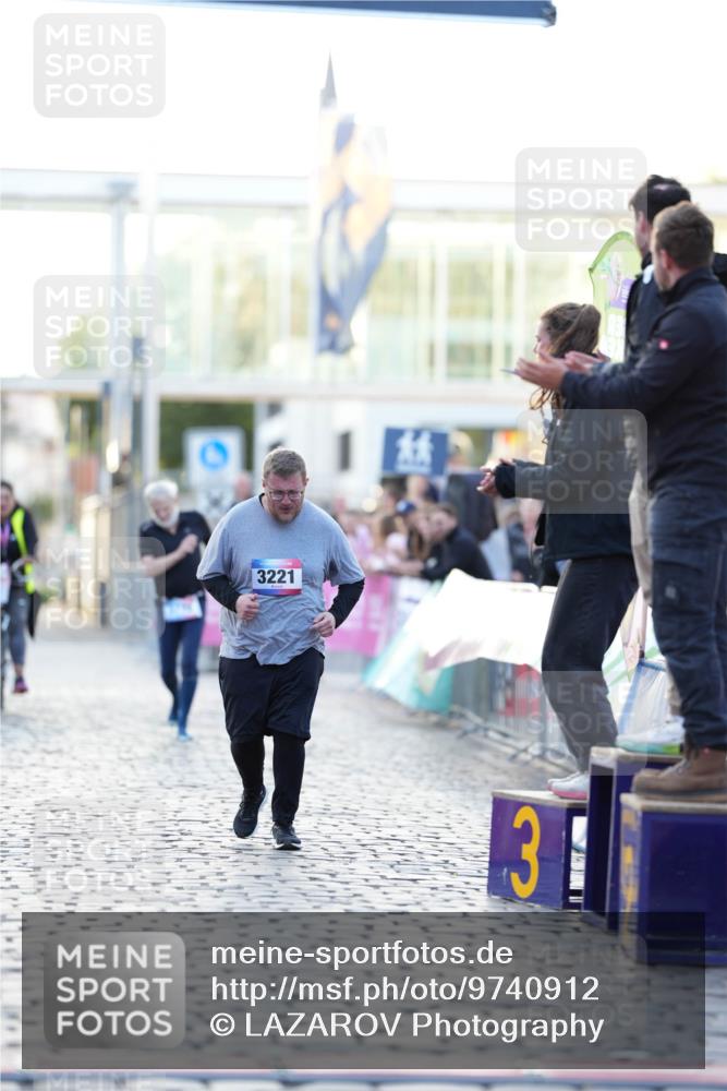 12.06.2026 - Holstenköstenlauf LAZAROV Photography http://msf.ph/oto/9740912 12.06.2026 20:34:41 Laufen 3221, 3, 3221 meine-sportfotos.de