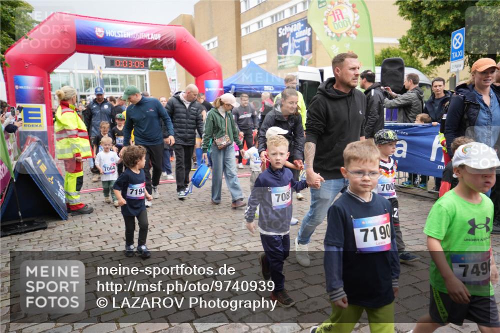 12.06.2026 - Holstenköstenlauf LAZAROV Photography http://msf.ph/oto/9740939 12.06.2026 15:03:09 Laufen 0, 03, 09, 7064, 38, 7194, 75, 708, 700, 7190, 2, 749 meine-sportfotos.de