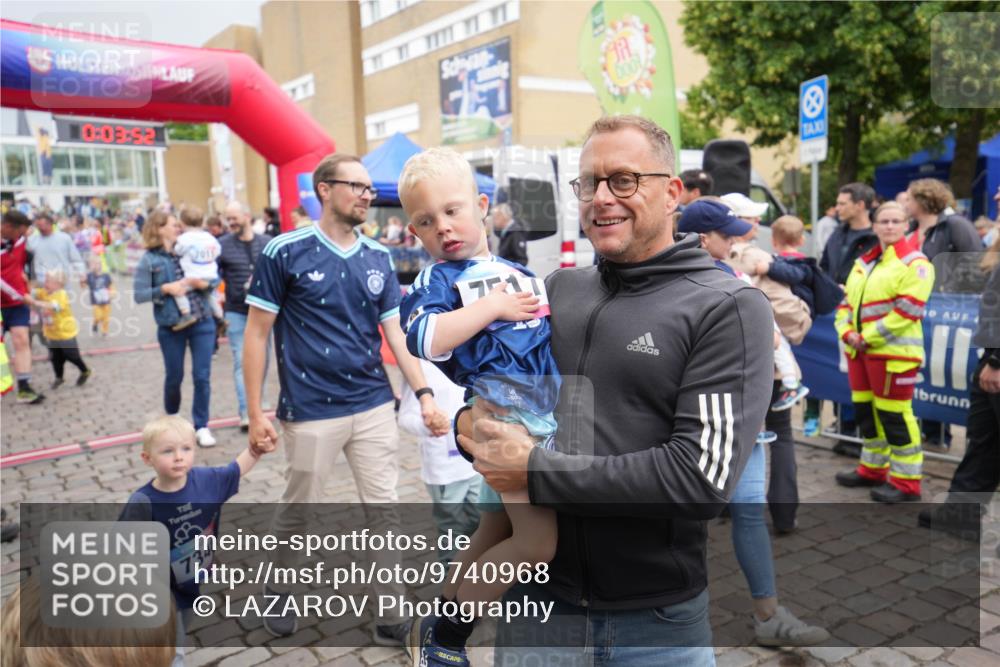 12.06.2026 - Holstenköstenlauf LAZAROV Photography http://msf.ph/oto/9740968 12.06.2026 15:03:53 Laufen 0, 03, 5, 3, 734, 711, 600 meine-sportfotos.de
