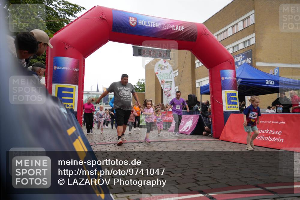 12.06.2026 - Holstenköstenlauf LAZAROV Photography http://msf.ph/oto/9741047 12.06.2026 15:12:55 Laufen 7526, 147, 7490, 1, 1, 7502 meine-sportfotos.de