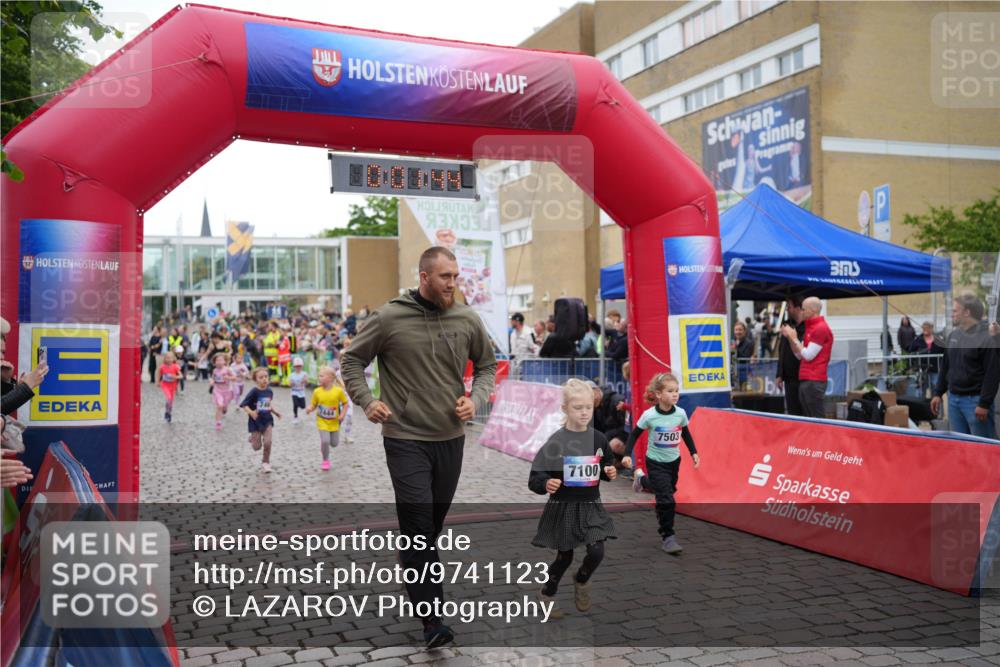12.06.2026 - Holstenköstenlauf LAZAROV Photography http://msf.ph/oto/9741123 12.06.2026 15:12:15 Laufen 7100, 7503 meine-sportfotos.de