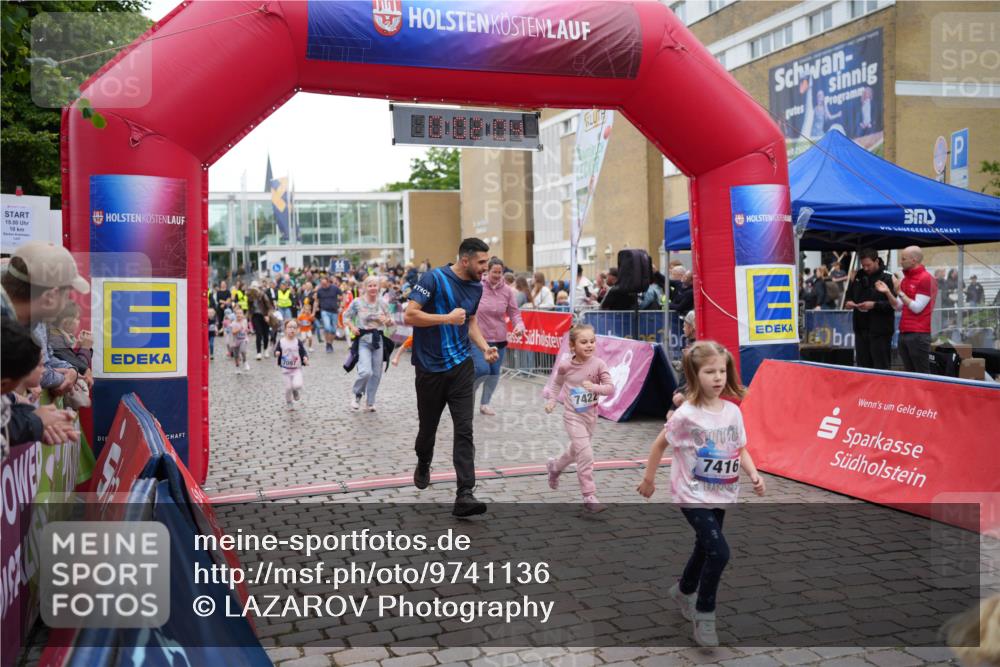 12.06.2026 - Holstenköstenlauf LAZAROV Photography http://msf.ph/oto/9741136 12.06.2026 15:12:35 Laufen 19, 00, 10, 7422, 250, 7416 meine-sportfotos.de
