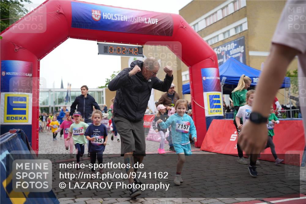 12.06.2026 - Holstenköstenlauf LAZAROV Photography http://msf.ph/oto/9741162 12.06.2026 15:13:13 Laufen 71, 7557, 342, 7157, 30, 7419 meine-sportfotos.de