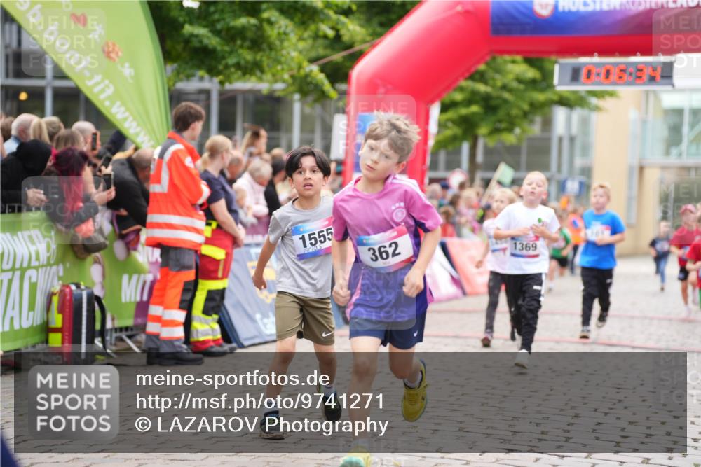 12.06.2026 - Holstenköstenlauf LAZAROV Photography http://msf.ph/oto/9741271 12.06.2026 15:36:37 Laufen 1555, 362, 1369, 06, 39, 36, 58, 74, 78, 84, 103, 186, 400, 783, 1267, 1369, 1402, 1458 meine-sportfotos.de