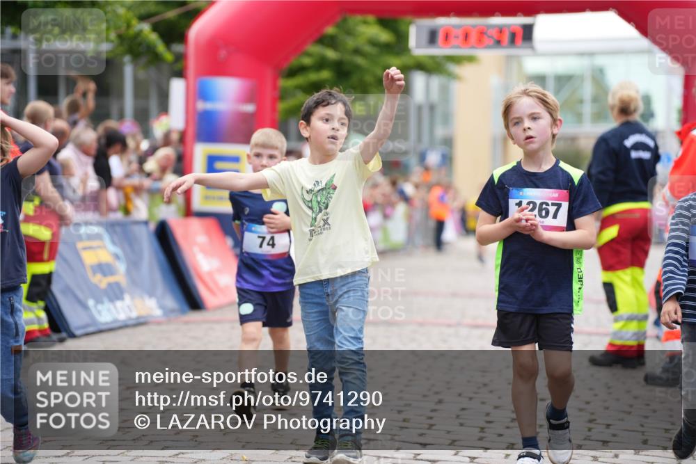 12.06.2026 - Holstenköstenlauf LAZAROV Photography http://msf.ph/oto/9741290 12.06.2026 15:36:49 Laufen 74, 1267, 111, 408 meine-sportfotos.de