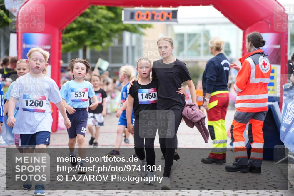 12.06.2026 - Holstenköstenlauf LAZAROV Photography http://msf.ph/oto/9741304 12.06.2026 15:37:06 Laufen 1260, 537, 9, 1450, 81, 91, 187, 365, 535, 761, 762 meine-sportfotos.de