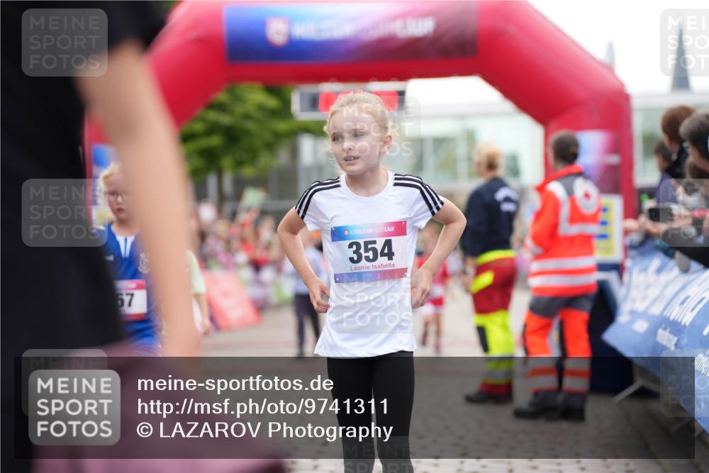 12.06.2026 - Holstenköstenlauf LAZAROV Photography http://msf.ph/oto/9741311 12.06.2026 15:37:11 Laufen 57, 36, 354, 56, 81, 91, 187, 365, 530, 535, 762, 768, 1371, 1417 meine-sportfotos.de