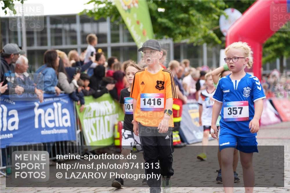 12.06.2026 - Holstenköstenlauf LAZAROV Photography http://msf.ph/oto/9741313 12.06.2026 15:37:13 Laufen 101, 36, 1416, 357, 56, 81, 187, 353, 365, 396, 530, 535, 768, 1371, 1417 meine-sportfotos.de