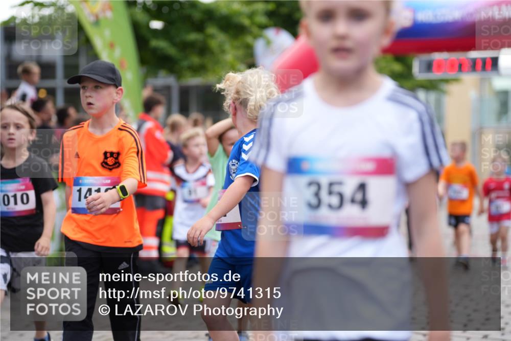 12.06.2026 - Holstenköstenlauf LAZAROV Photography http://msf.ph/oto/9741315 12.06.2026 15:37:14 Laufen 010, 14, 354, 56, 187, 353, 396, 530, 535, 768, 1371, 1417 meine-sportfotos.de