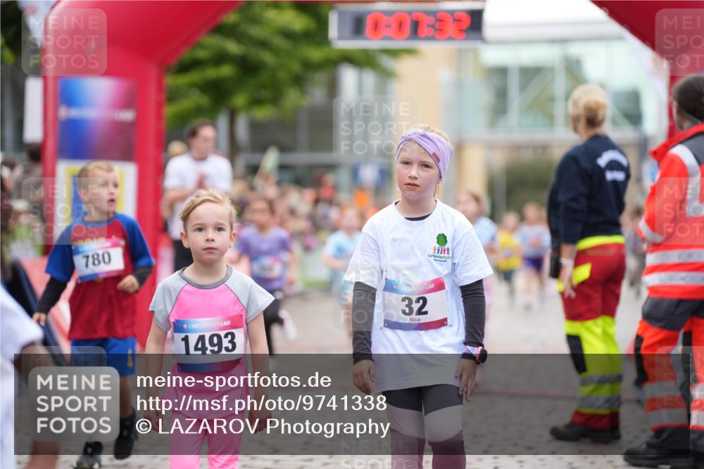 12.06.2026 - Holstenköstenlauf LAZAROV Photography http://msf.ph/oto/9741338 12.06.2026 15:37:34 Laufen 780, 36, 1493, 0, 07, 33, 3, 32, 65, 358, 411, 413, 525, 764, 780, 788, 1141, 1266, 1376, 1415, 1500 meine-sportfotos.de