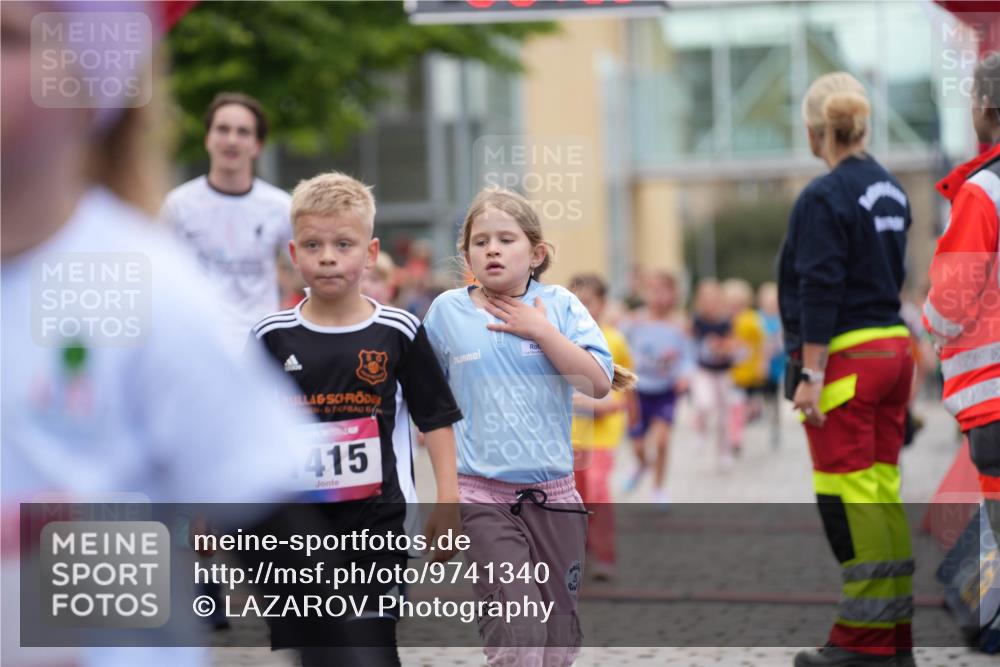 12.06.2026 - Holstenköstenlauf LAZAROV Photography http://msf.ph/oto/9741340 12.06.2026 15:37:37 Laufen 6, 415, 31, 65, 144, 363, 410, 411, 413, 525, 764, 776, 788, 1266, 1376, 1500, 1557 meine-sportfotos.de