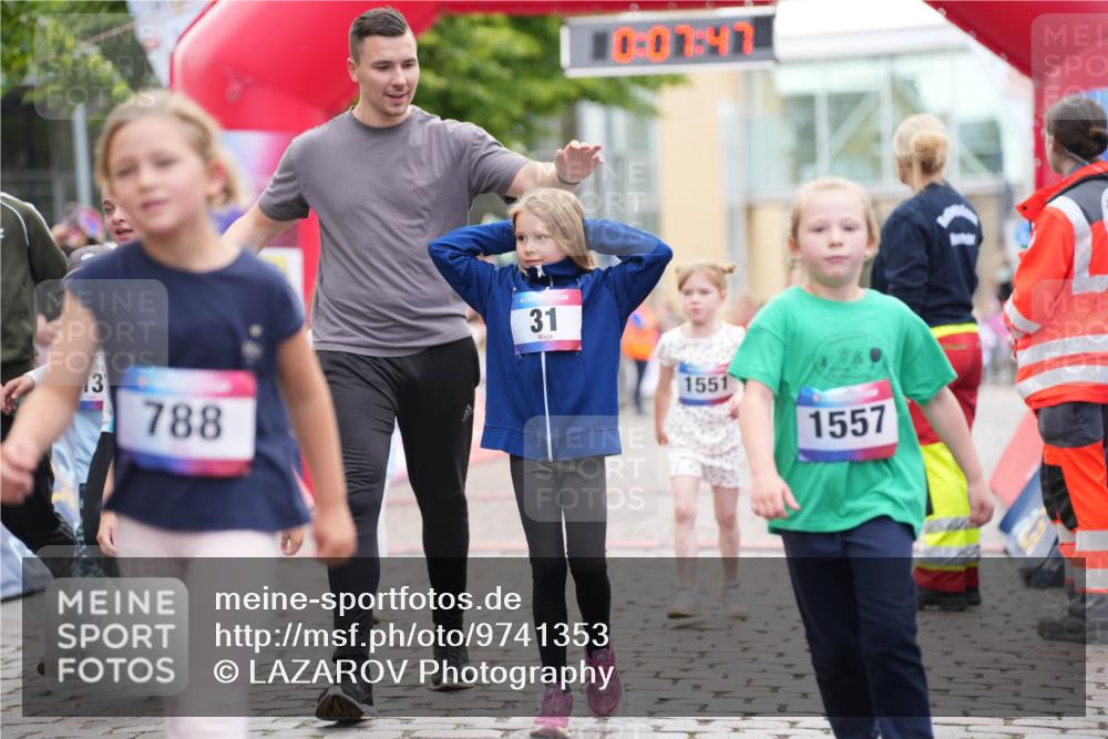 12.06.2026 - Holstenköstenlauf LAZAROV Photography http://msf.ph/oto/9741353 12.06.2026 15:37:50 Laufen 13, 788, 31, 0, 07, 41, 1551, 1557, 45, 107, 129, 398, 402, 531, 539, 1140, 1144, 1419 meine-sportfotos.de