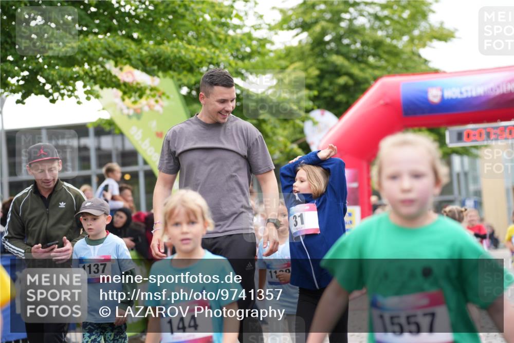 12.06.2026 - Holstenköstenlauf LAZAROV Photography http://msf.ph/oto/9741357 12.06.2026 15:37:52 Laufen 1137, 144, 11, 31, 1557, 45, 107, 129, 398, 402, 531, 539, 1140, 1144, 1367, 1419 meine-sportfotos.de
