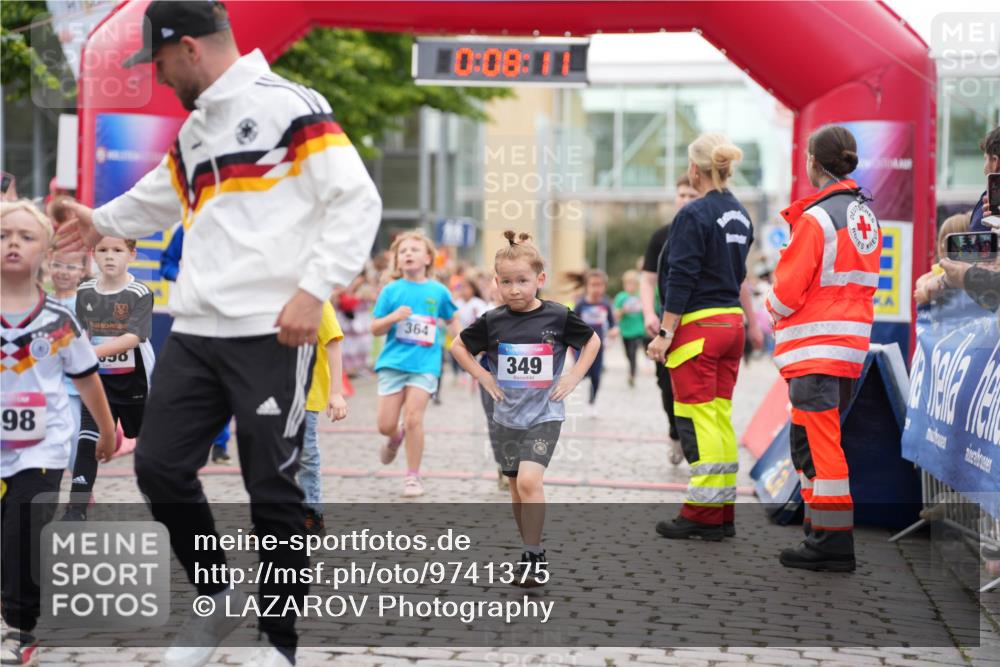 12.06.2026 - Holstenköstenlauf LAZAROV Photography http://msf.ph/oto/9741375 12.06.2026 15:38:13 Laufen 98, 0, 08, 364, 349, 12, 1384, 24, 40, 139, 185, 350, 351, 364, 399, 524, 771, 793, 1011, 1364 meine-sportfotos.de