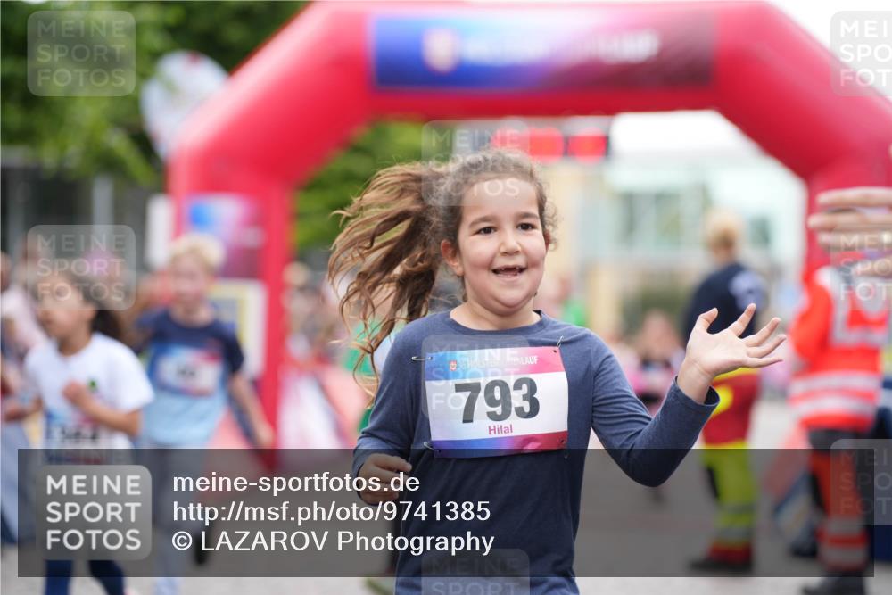 12.06.2026 - Holstenköstenlauf LAZAROV Photography http://msf.ph/oto/9741385 12.06.2026 15:38:20 Laufen 3169, 36, 793, 25, 24, 40, 105, 139, 185, 399, 407, 1146, 1462, 1520 meine-sportfotos.de