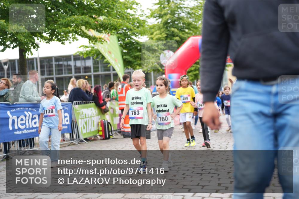 12.06.2026 - Holstenköstenlauf LAZAROV Photography http://msf.ph/oto/9741416 12.06.2026 15:38:54 Laufen 409, 1138, 1443, 763, 760, 63, 93, 123, 361, 404, 406, 412, 533, 794, 1368, 1490 meine-sportfotos.de
