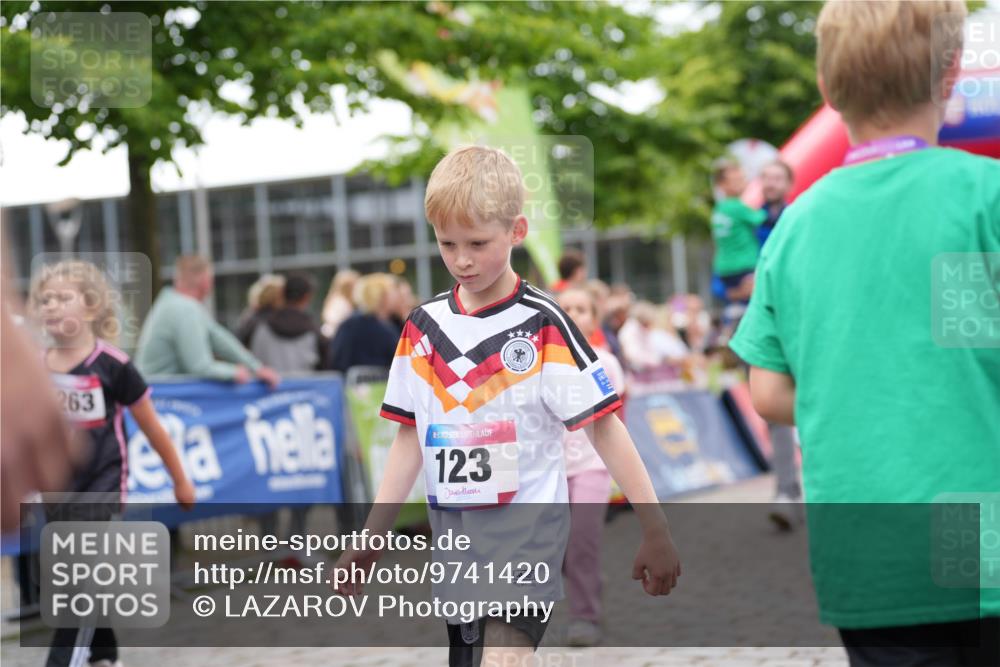 12.06.2026 - Holstenköstenlauf LAZAROV Photography http://msf.ph/oto/9741420 12.06.2026 15:39:02 Laufen 263, 123, 135, 355, 361, 401, 404, 406, 412, 784, 785, 791, 1377 meine-sportfotos.de
