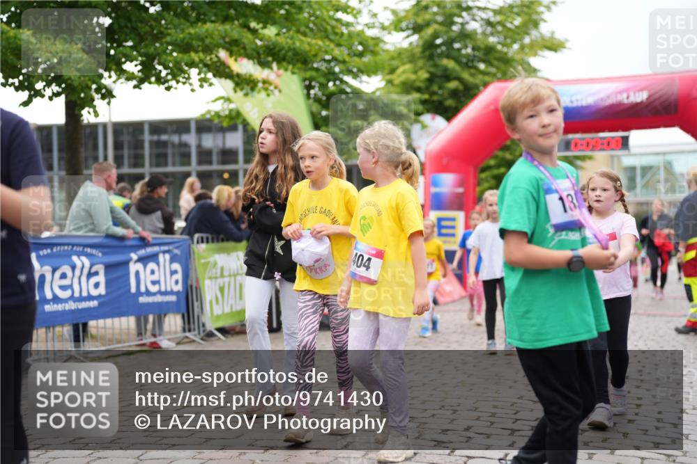 12.06.2026 - Holstenköstenlauf LAZAROV Photography http://msf.ph/oto/9741430 12.06.2026 15:39:11 Laufen 404, 13, 101, 104, 134, 527, 528, 766, 921, 922, 1265, 1414, 1522 meine-sportfotos.de