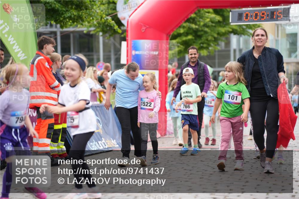 12.06.2026 - Holstenköstenlauf LAZAROV Photography http://msf.ph/oto/9741437 12.06.2026 15:39:17 Laufen 79, 528, 1522, 766, 101, 10, 09, 15, 54, 104, 134, 527, 528, 534, 540, 766, 1374, 1414, 1420 meine-sportfotos.de