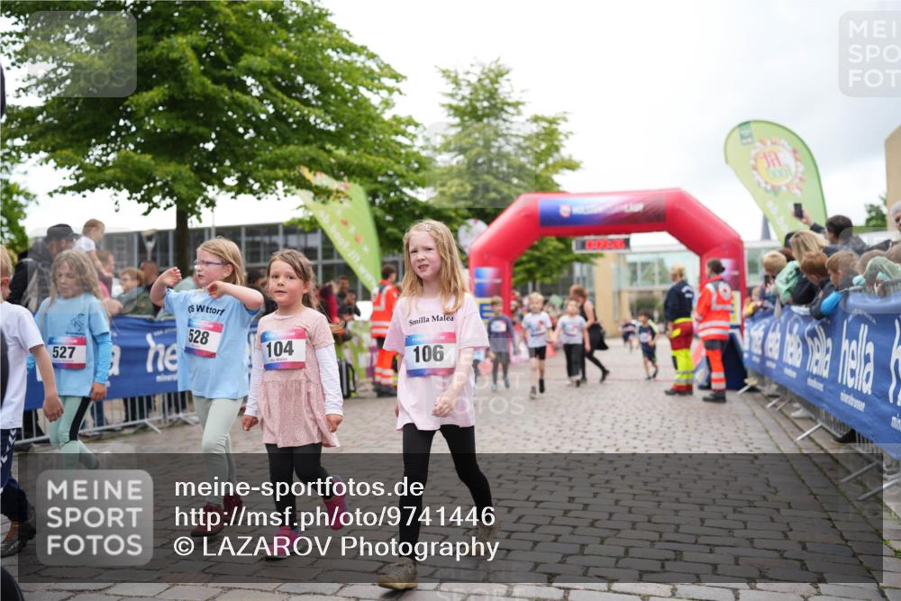 12.06.2026 - Holstenköstenlauf LAZAROV Photography http://msf.ph/oto/9741446 12.06.2026 15:39:29 Laufen 527, 528, 104, 01, 111, 106, 779, 925, 1547 meine-sportfotos.de