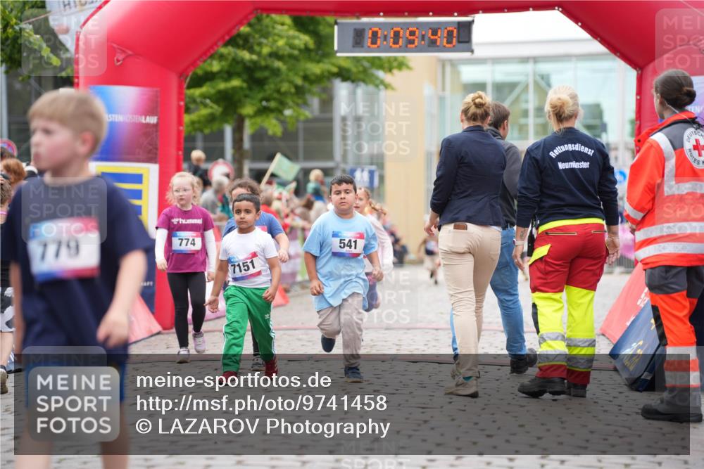 12.06.2026 - Holstenköstenlauf LAZAROV Photography http://msf.ph/oto/9741458 12.06.2026 15:39:42 Laufen 779, 774, 7151, 10, 09, 40, 541, 541, 1365, 1375, 1537 meine-sportfotos.de