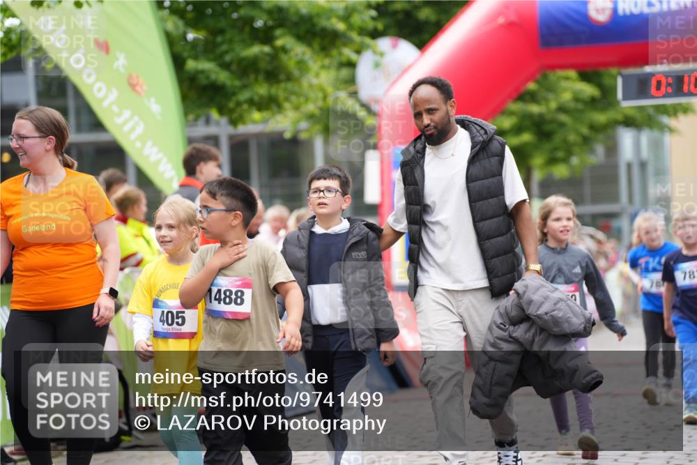 12.06.2026 - Holstenköstenlauf LAZAROV Photography http://msf.ph/oto/9741499 12.06.2026 15:40:12 Laufen 8844, 405, 1488, 0, 10, 700, 783, 786 meine-sportfotos.de