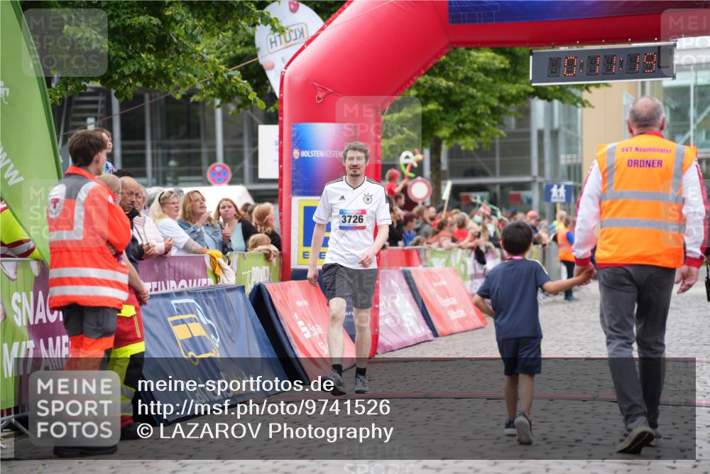 12.06.2026 - Holstenköstenlauf LAZAROV Photography http://msf.ph/oto/9741526 12.06.2026 15:41:21 Laufen 3726 meine-sportfotos.de