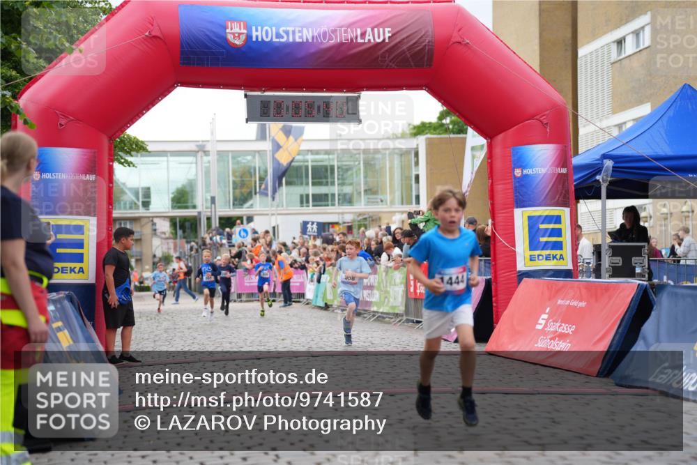 12.06.2026 - Holstenköstenlauf LAZAROV Photography http://msf.ph/oto/9741587 12.06.2026 16:05:42 Laufen 888, 558, 444, 200, 336, 558, 573, 801, 806, 1444 meine-sportfotos.de