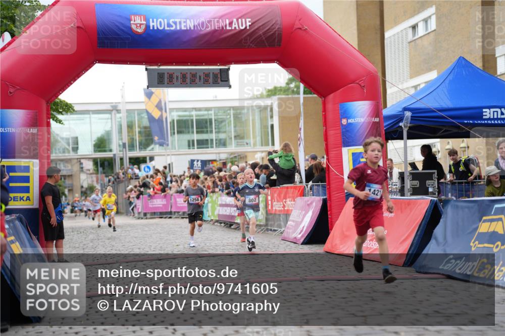 12.06.2026 - Holstenköstenlauf LAZAROV Photography http://msf.ph/oto/9741605 12.06.2026 16:05:59 Laufen 1258, 802, 1421, 00, 113, 431, 437, 802, 807, 1230, 1258, 1421 meine-sportfotos.de
