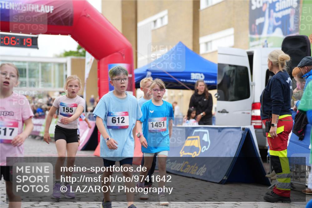 12.06.2026 - Holstenköstenlauf LAZAROV Photography http://msf.ph/oto/9741642 12.06.2026 16:06:21 Laufen 06, 19, 17, 155, 612, 1451, 155, 190, 429, 574, 808, 1131, 1384, 1437 meine-sportfotos.de