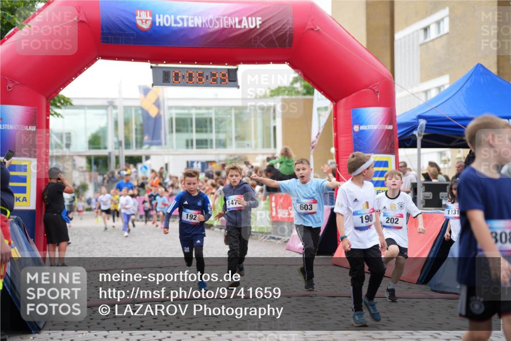 12.06.2026 - Holstenköstenlauf LAZAROV Photography http://msf.ph/oto/9741659 12.06.2026 16:06:31 Laufen 192, 147, 603, 190, 202, 1131, 308, 147, 192, 193, 202, 204, 455, 571, 1003, 1231, 1257, 1337, 1385, 1405, 1527 meine-sportfotos.de