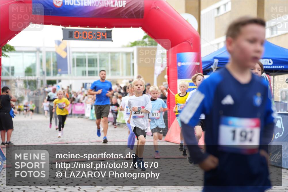 12.06.2026 - Holstenköstenlauf LAZAROV Photography http://msf.ph/oto/9741670 12.06.2026 16:06:36 Laufen 10, 06, 34, 13, 571, 192, 147, 193, 204, 327, 455, 571, 1130, 1257, 1337, 1359, 1388, 1405, 1527 meine-sportfotos.de