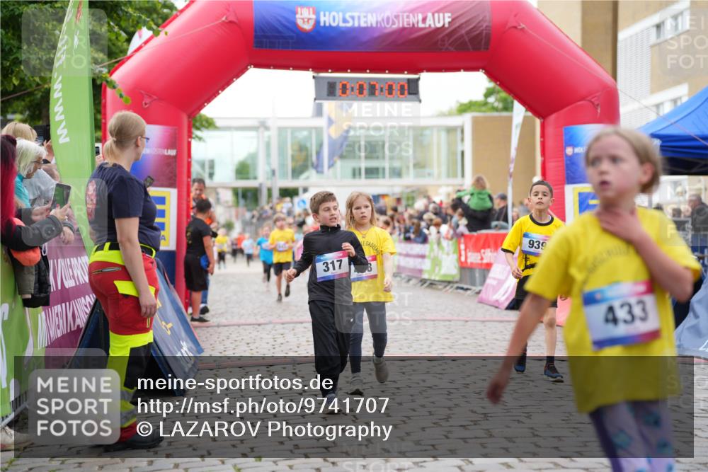 12.06.2026 - Holstenköstenlauf LAZAROV Photography http://msf.ph/oto/9741707 12.06.2026 16:07:02 Laufen 317, 939, 433, 317, 320, 443, 452, 557, 562, 1017, 1247, 1345, 1382, 1487 meine-sportfotos.de