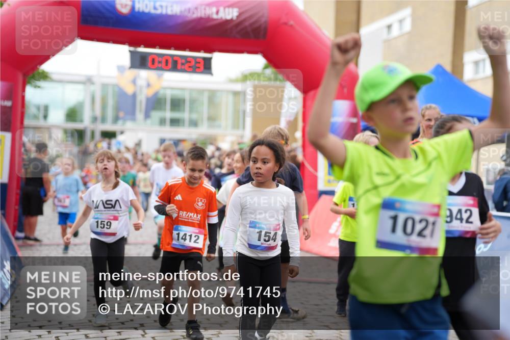12.06.2026 - Holstenköstenlauf LAZAROV Photography http://msf.ph/oto/9741745 12.06.2026 16:07:25 Laufen 159, 0, 07, 23, 1412, 154, 1021, 942, 2, 3, 159, 203, 343, 432, 545, 556, 563, 564, 569, 570, 809, 1234, 1352, 1354, 1410, 1466 meine-sportfotos.de