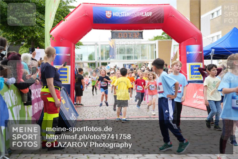 12.06.2026 - Holstenköstenlauf LAZAROV Photography http://msf.ph/oto/9741758 12.06.2026 16:07:33 Laufen 00, 0, 00, 32, 1006, 1399, 34356, 59, 2, 27, 343, 388, 390, 432, 446, 451, 454, 570, 775, 805, 1006, 1355, 1356, 1357, 1383, 1392, 1393, 1399, 1410 meine-sportfotos.de