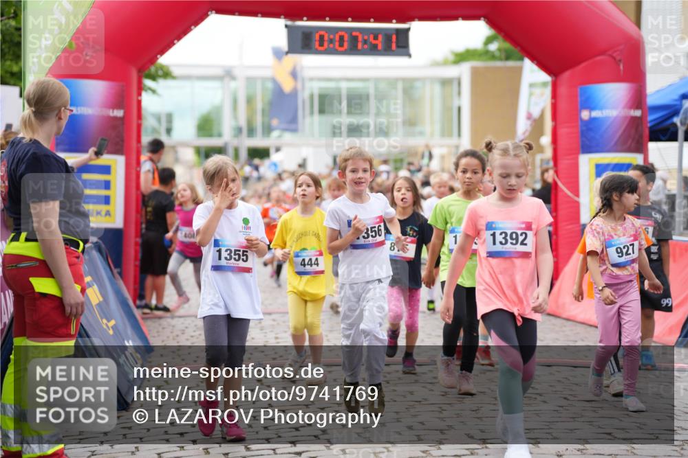 12.06.2026 - Holstenköstenlauf LAZAROV Photography http://msf.ph/oto/9741769 12.06.2026 16:07:43 Laufen 404, 1355, 444, 0, 07, 4, 356, 8, 1, 1392, 927, 99, 153, 195, 345, 414, 441, 444, 546, 547, 553, 814, 815, 821, 1128, 1221, 1241, 1248, 1334, 1335, 1336, 1356, 1407, 1408, 1411 meine-sportfotos.de