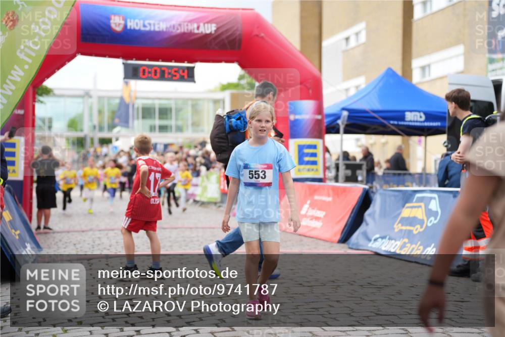 12.06.2026 - Holstenköstenlauf LAZAROV Photography http://msf.ph/oto/9741787 12.06.2026 16:07:56 Laufen 3, 0, 01, 54, 553, 333, 417, 422, 426, 450, 559, 769, 817, 819, 1123, 1246, 1386 meine-sportfotos.de