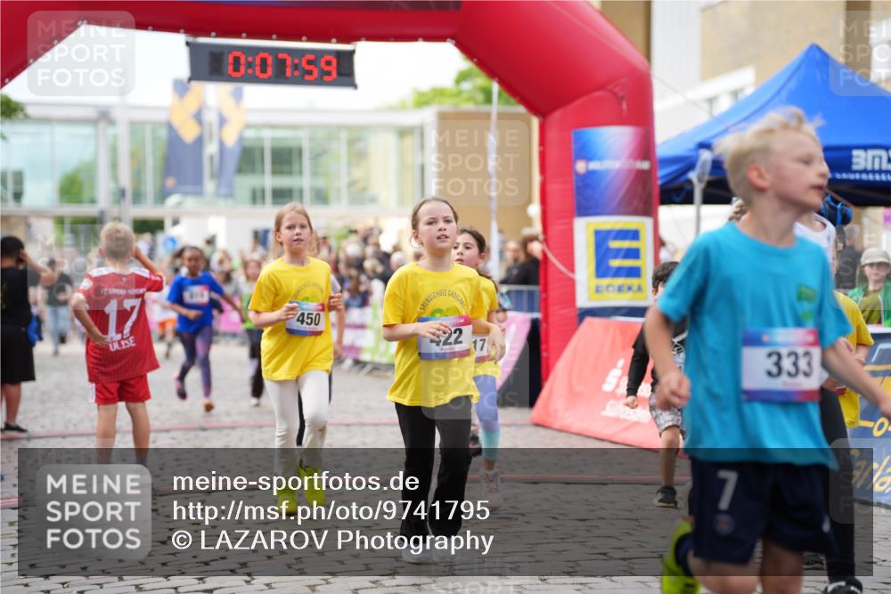 12.06.2026 - Holstenköstenlauf LAZAROV Photography http://msf.ph/oto/9741795 12.06.2026 16:08:01 Laufen 0, 07, 59, 17, 450, 22, 17, 333, 7, 318, 417, 422, 426, 450, 559, 561, 769, 812, 817, 819, 928, 1123, 1343, 1348, 1349, 1353, 1361, 1386 meine-sportfotos.de