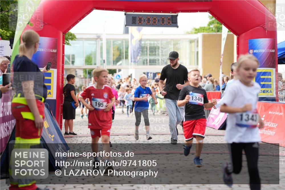 12.06.2026 - Holstenköstenlauf LAZAROV Photography http://msf.ph/oto/9741805 12.06.2026 16:08:08 Laufen 195, 1349, 1344, 11, 140, 318, 561, 568, 668, 674, 928, 1223, 1238, 1249, 1255, 1338, 1341, 1348, 1349, 1350, 1361 meine-sportfotos.de