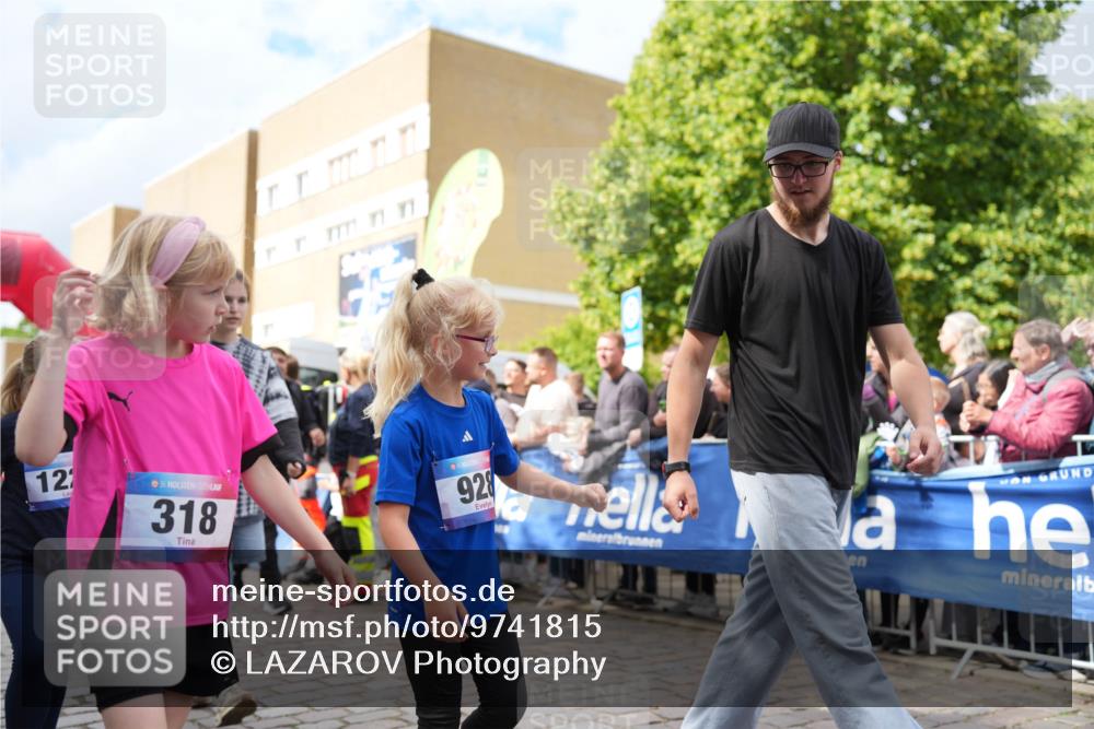 12.06.2026 - Holstenköstenlauf LAZAROV Photography http://msf.ph/oto/9741815 12.06.2026 16:08:15 Laufen 122, 36, 318, 928, 11, 60, 140, 338, 342, 391, 395, 568, 668, 674, 933, 1132, 1238, 1240, 1249, 1255, 1338, 1341, 1350, 1561 meine-sportfotos.de
