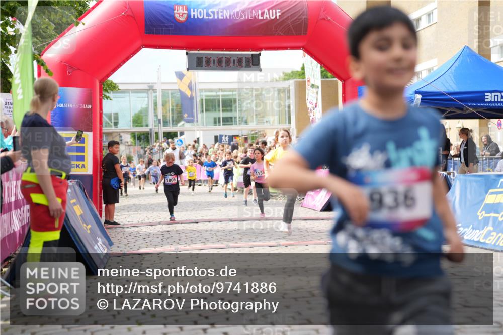 12.06.2026 - Holstenköstenlauf LAZAROV Photography http://msf.ph/oto/9741886 12.06.2026 16:09:09 Laufen 19, 00, 10, 1005, 1135, 936, 69, 120, 160, 323, 324, 325, 337, 339, 435, 457, 1005, 1135, 1233, 1332 meine-sportfotos.de