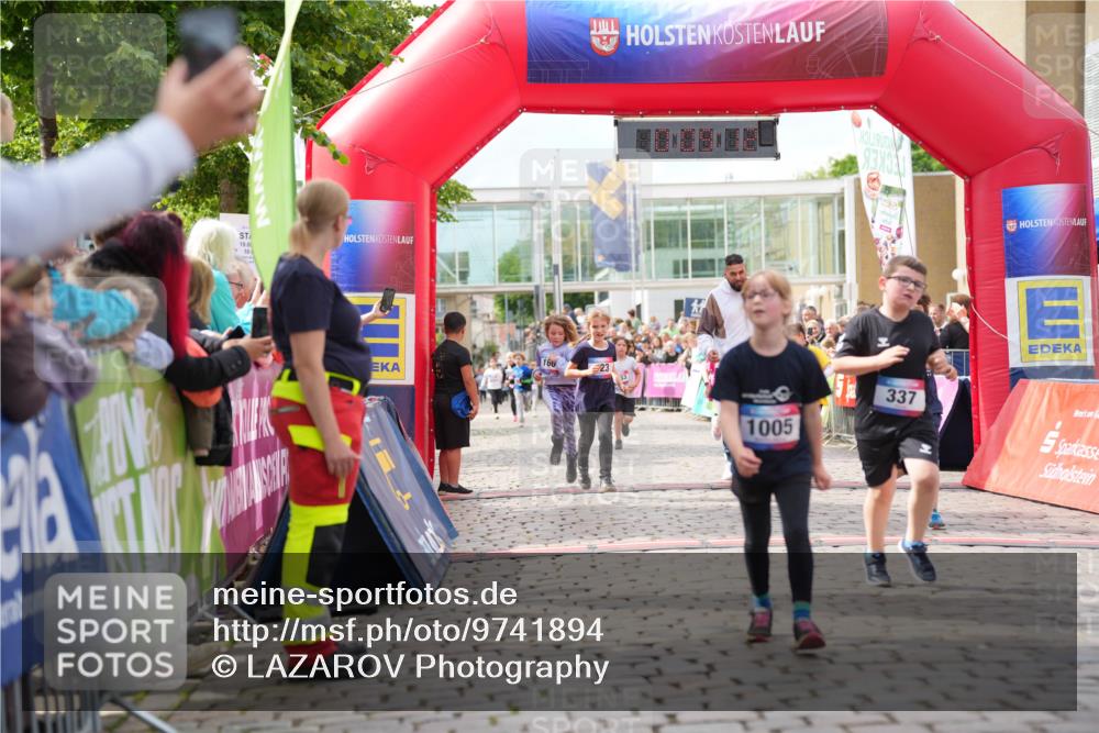 12.06.2026 - Holstenköstenlauf LAZAROV Photography http://msf.ph/oto/9741894 12.06.2026 16:09:14 Laufen 19, 00, 10, 160, 23, 1005, 337, 69, 160, 323, 324, 325, 337, 339, 435, 816, 820, 1233, 1390 meine-sportfotos.de